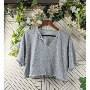 Urban Outfitters Short Sleeve Sweater Raw Hem V Neck Size Medium